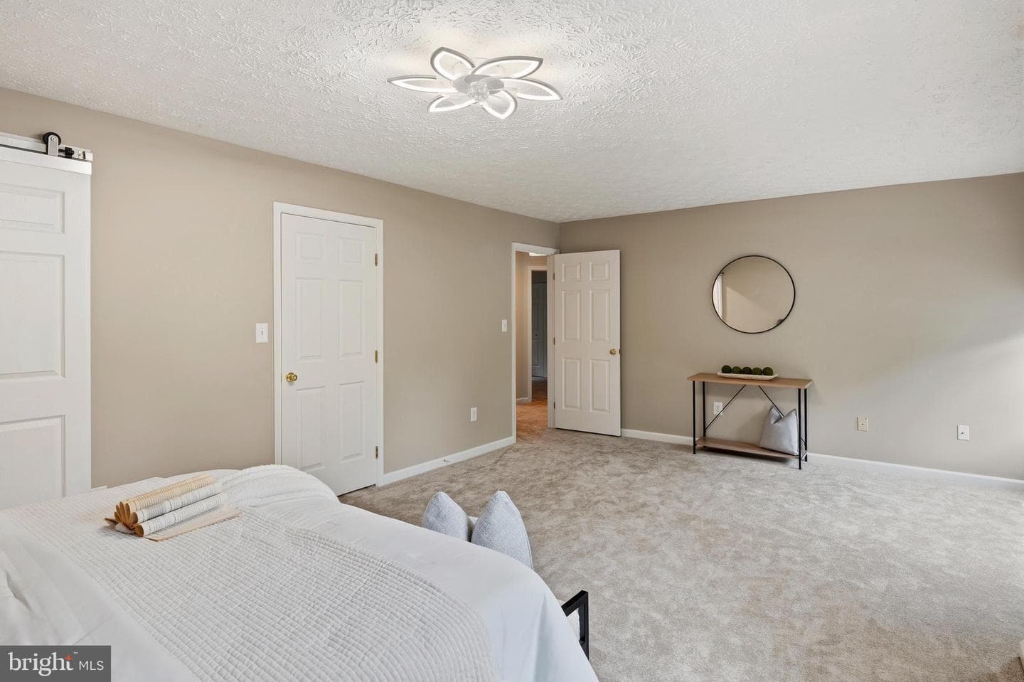 205 Foxridge Court photo 22