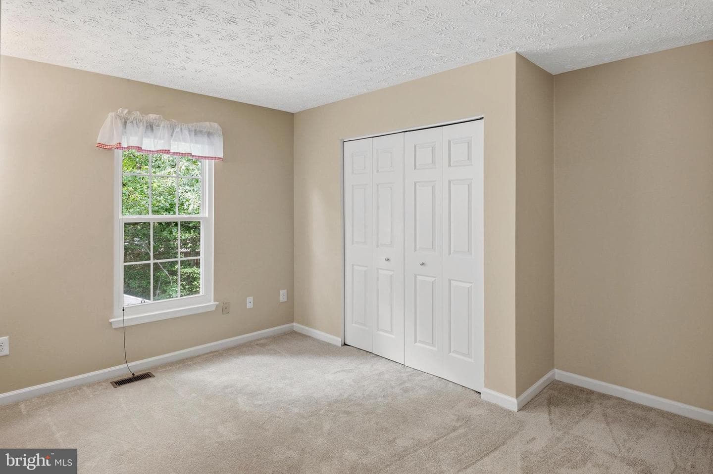 205 Foxridge Court photo 29