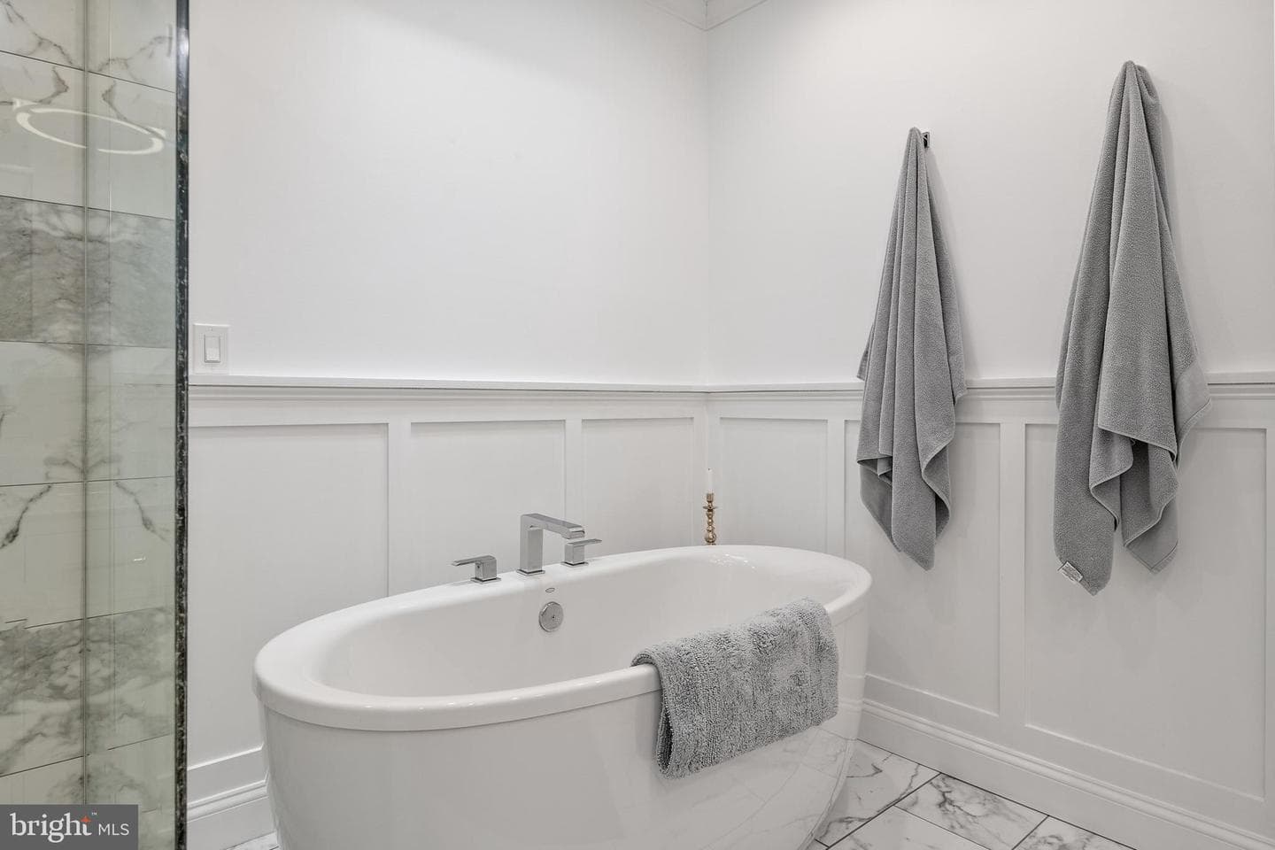 1010 S River Landing Road photo 22