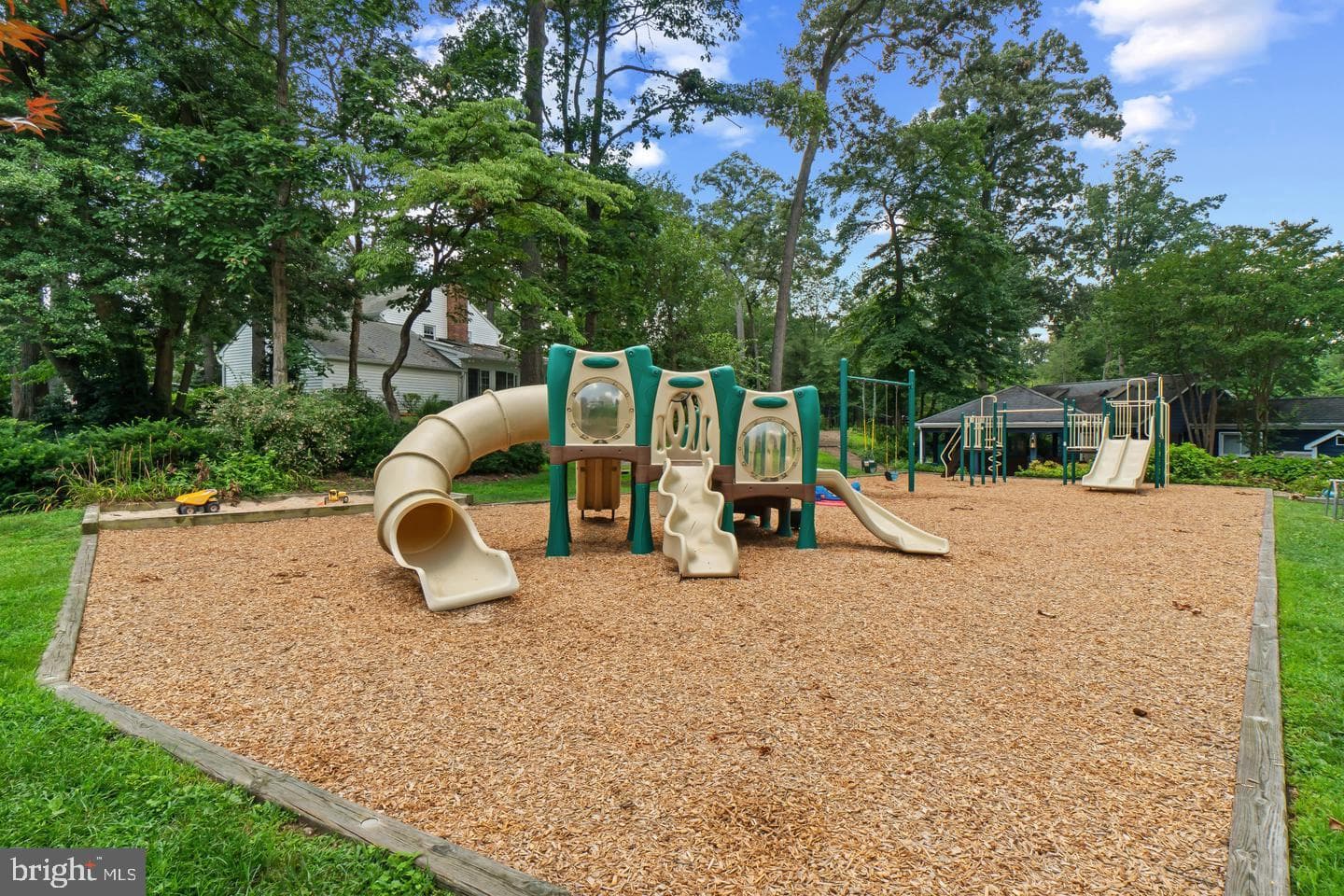 429 Fairtree Drive photo 45