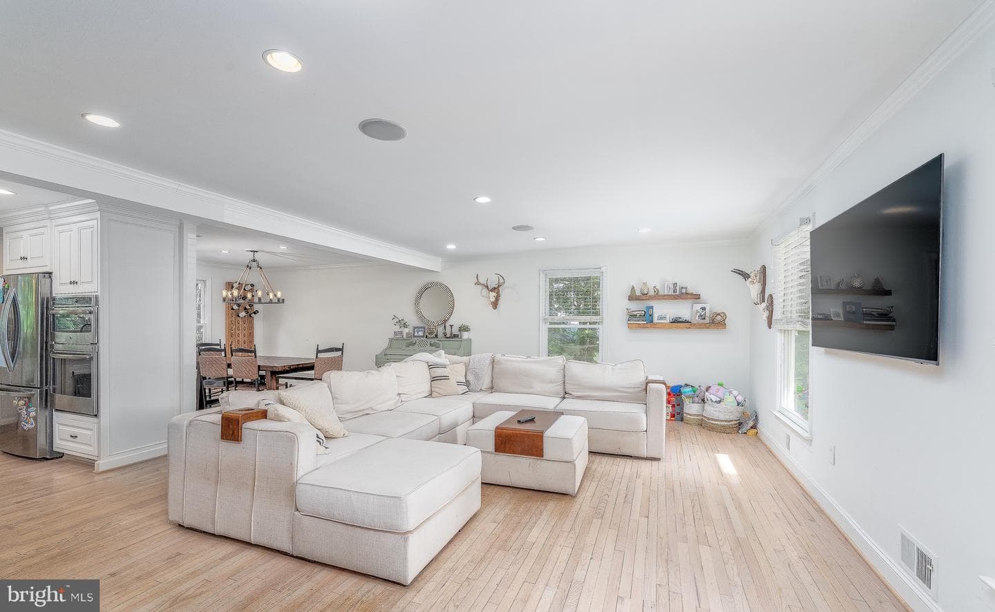 429 Fairtree Drive photo 9