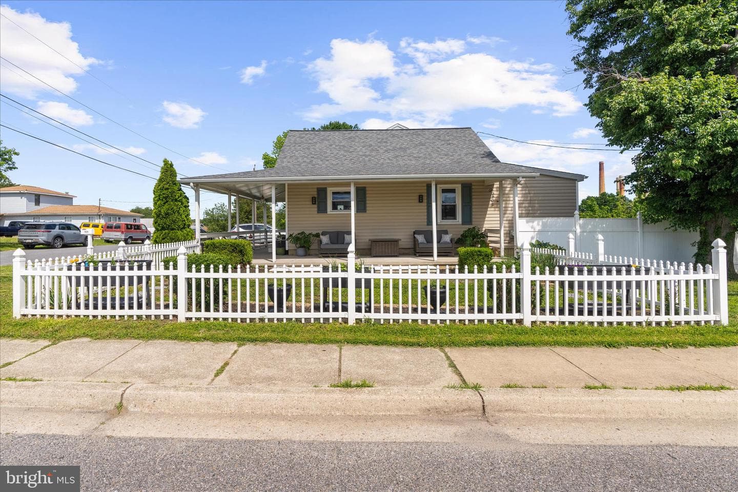 7825 Bridge Drive photo 6