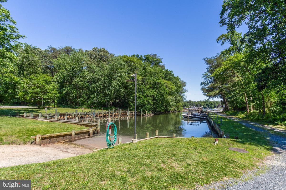 421 Edgewater Road photo 47