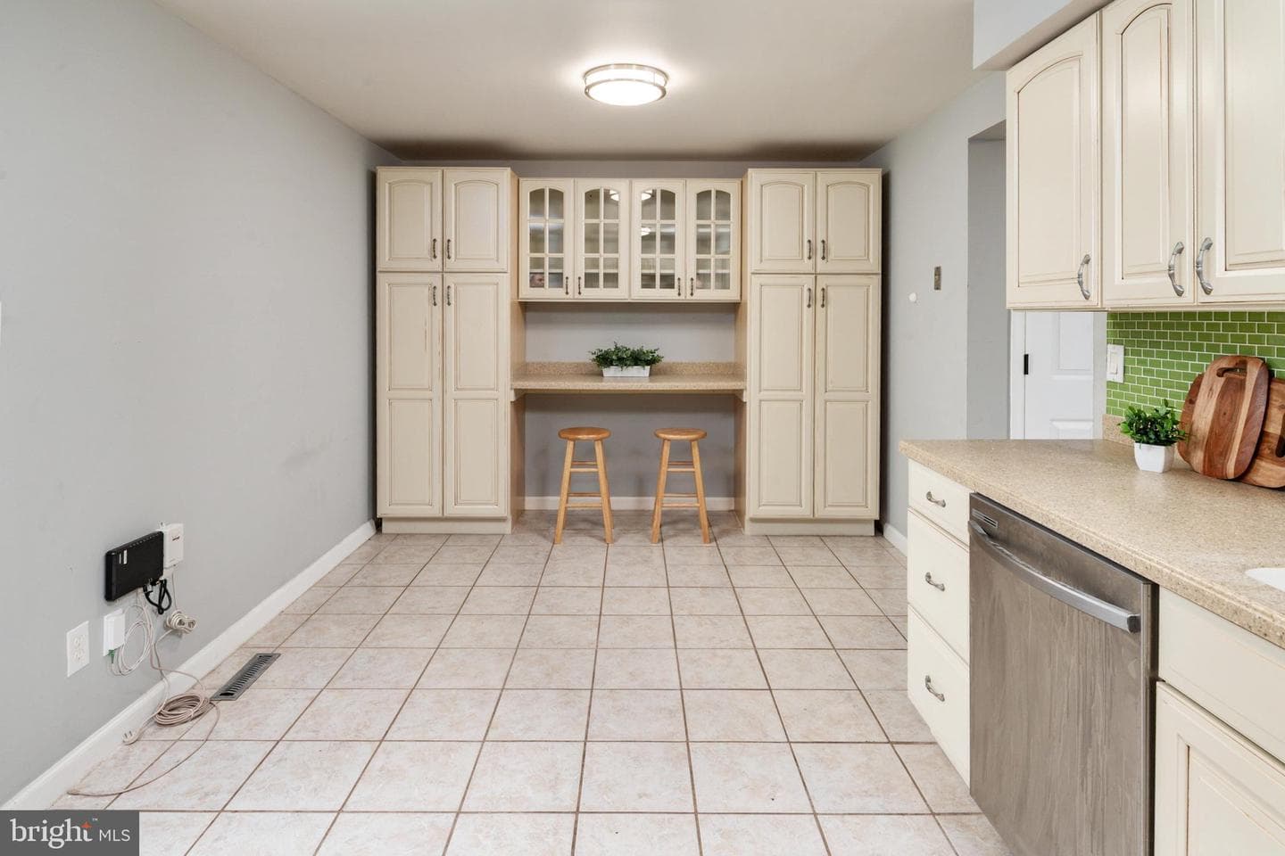 254 Chalet Circle W photo 18