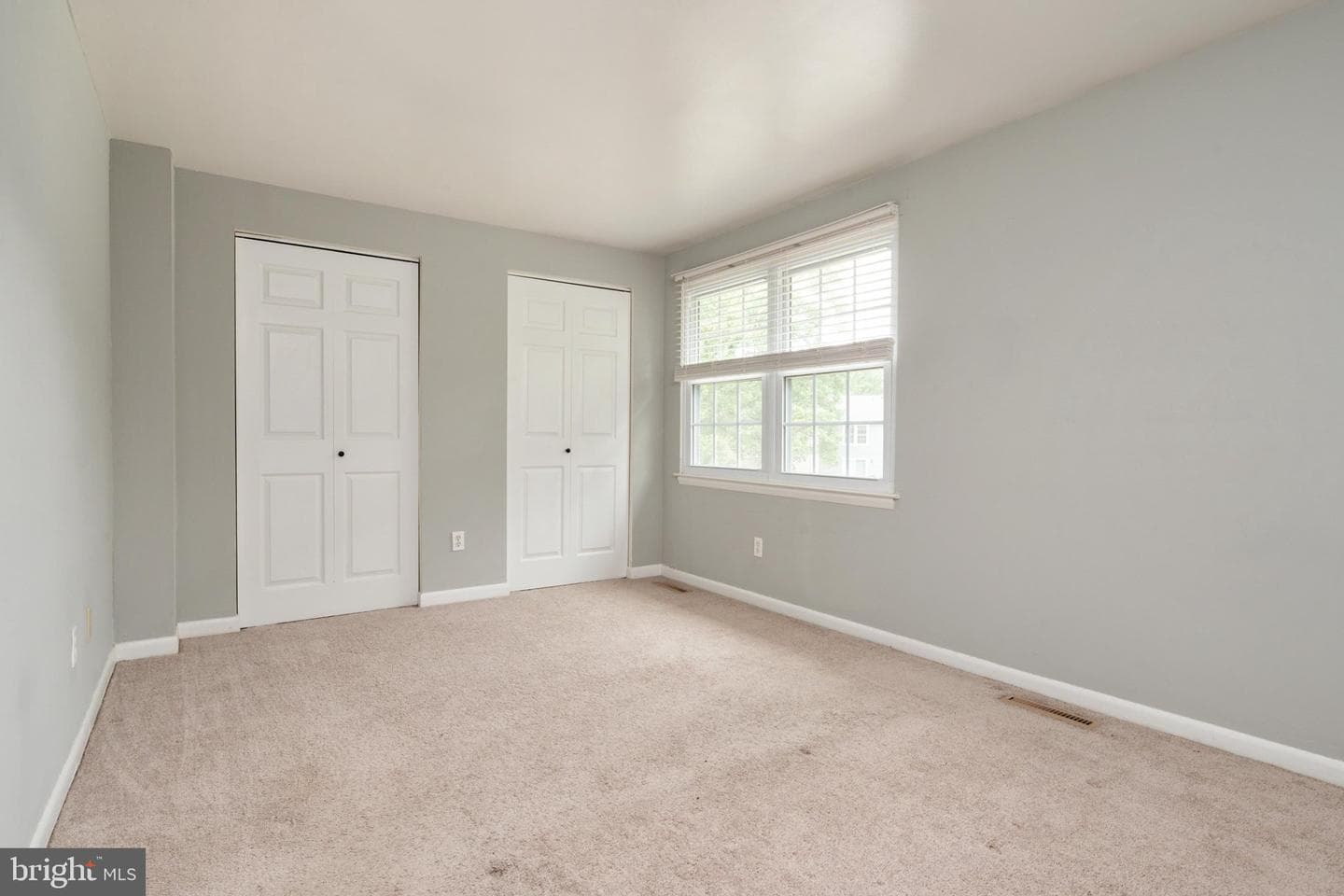 254 Chalet Circle W photo 20