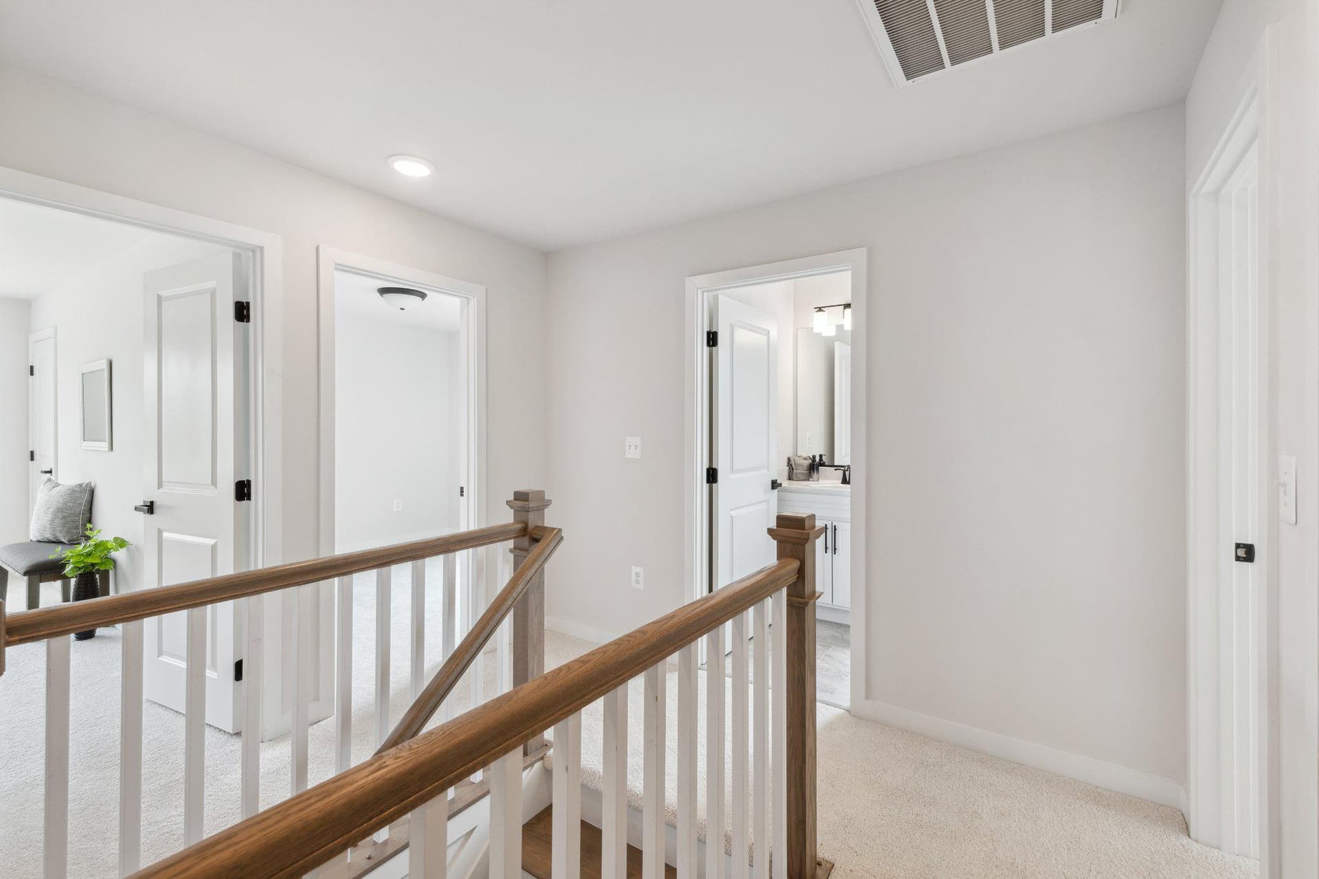 1003 Henry Avenue photo 7