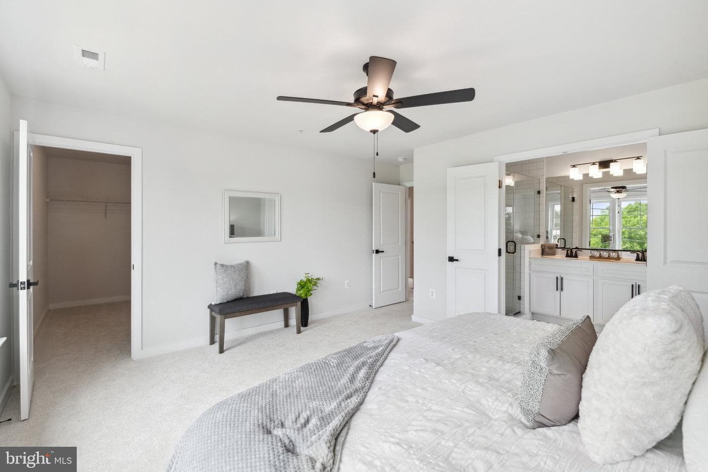 1003 Henry Avenue photo 9