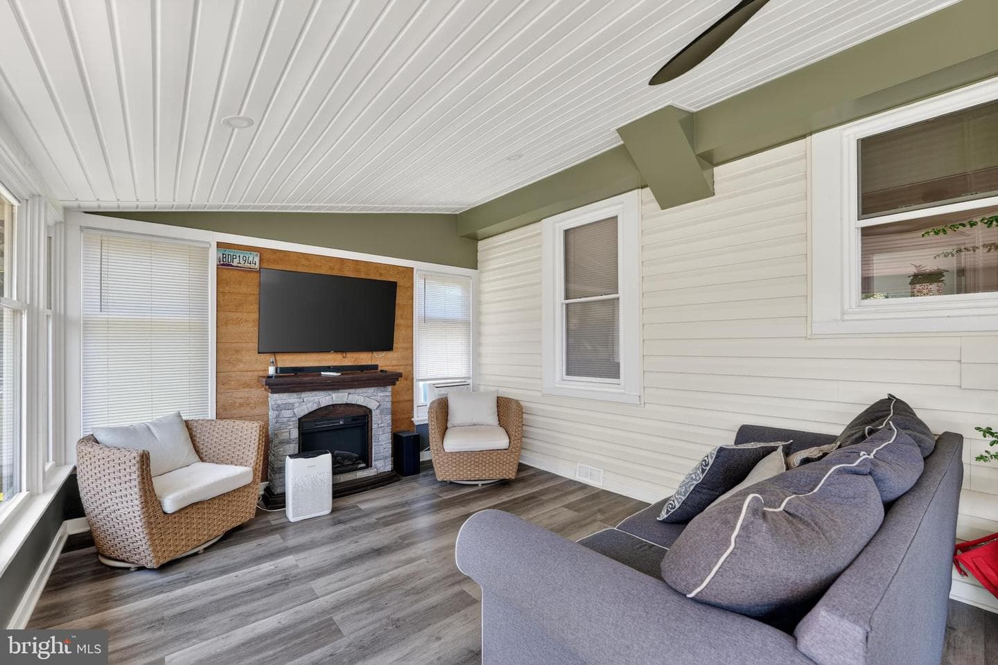 311 Townsend Avenue photo 26