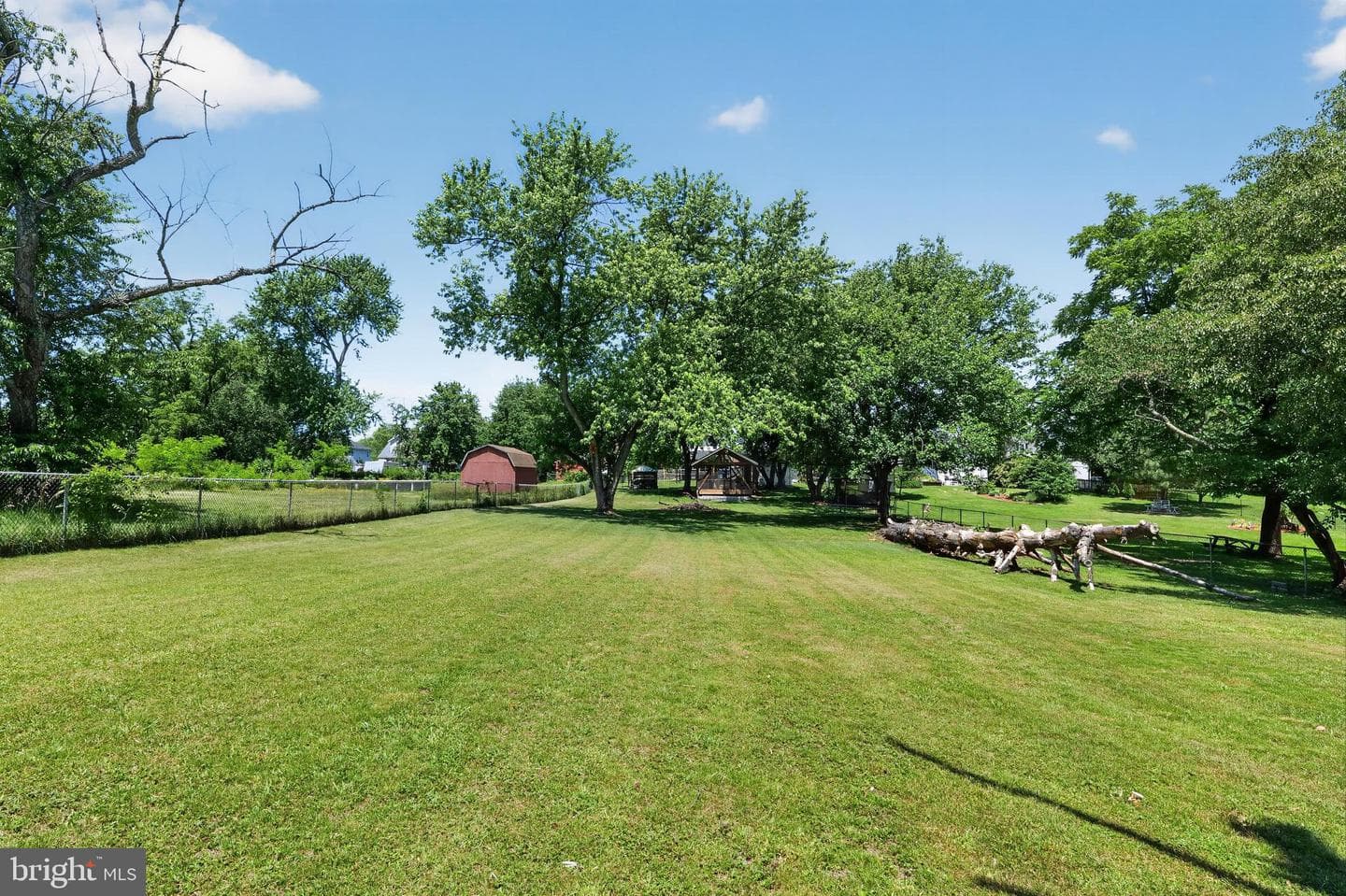 311 Townsend Avenue photo 34