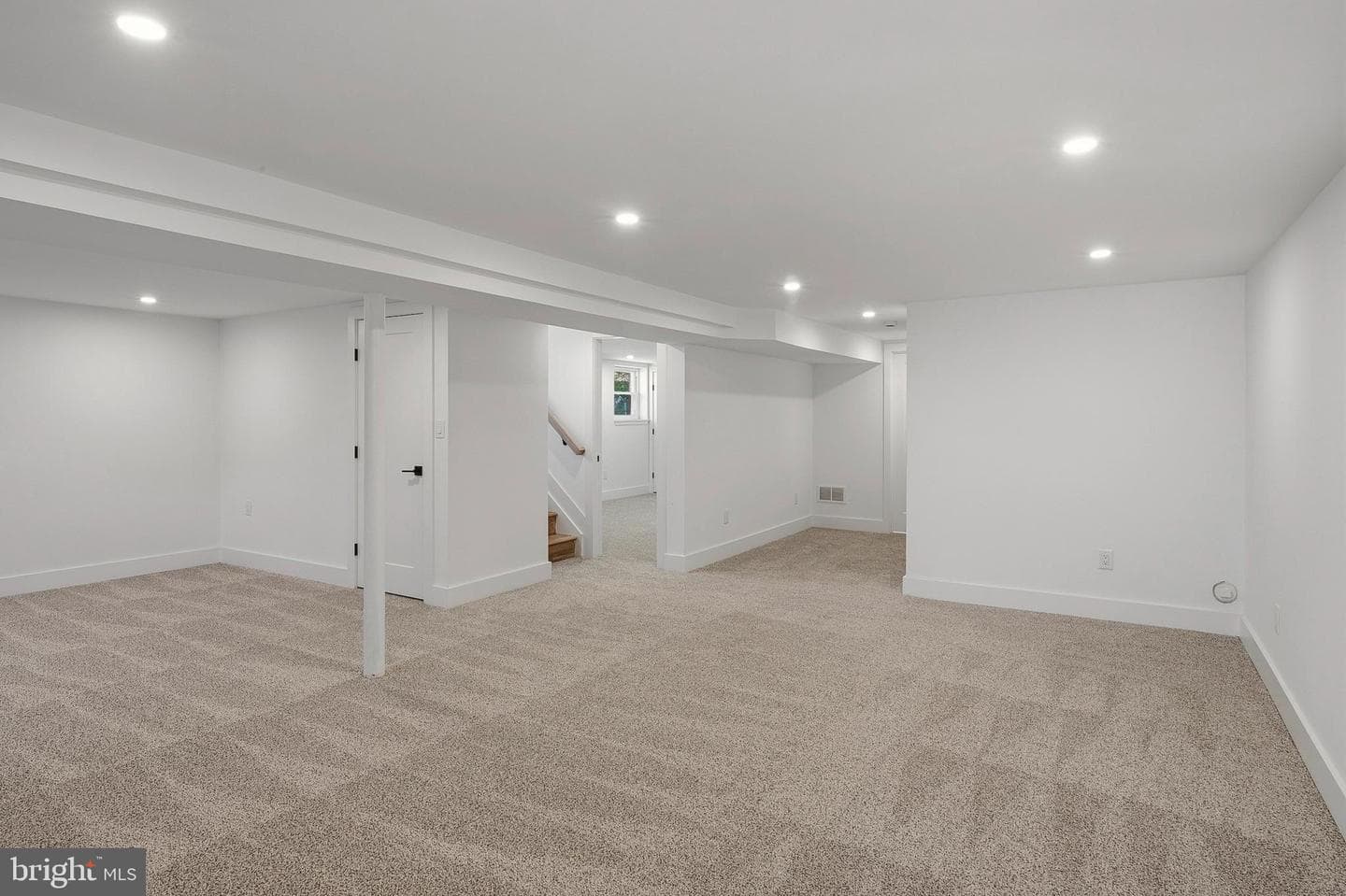 524 Patricia Court photo 35