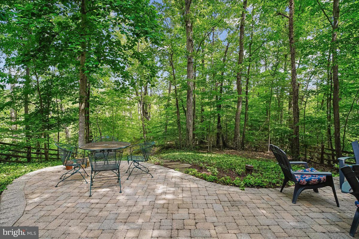 120 Kingswood Road photo 50