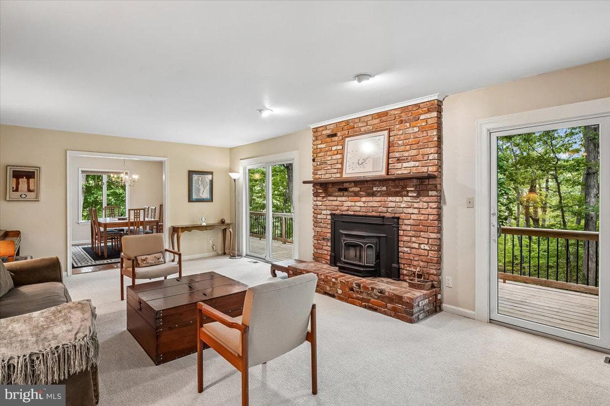 120 Kingswood Road photo 9