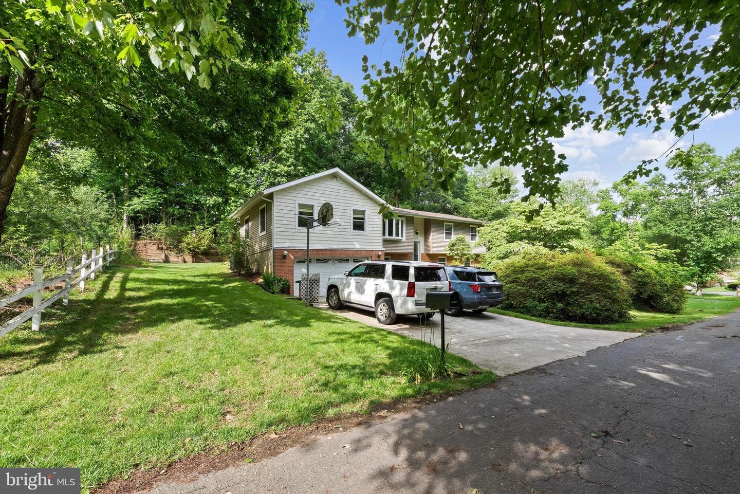 2178 Glenfield Road photo 2