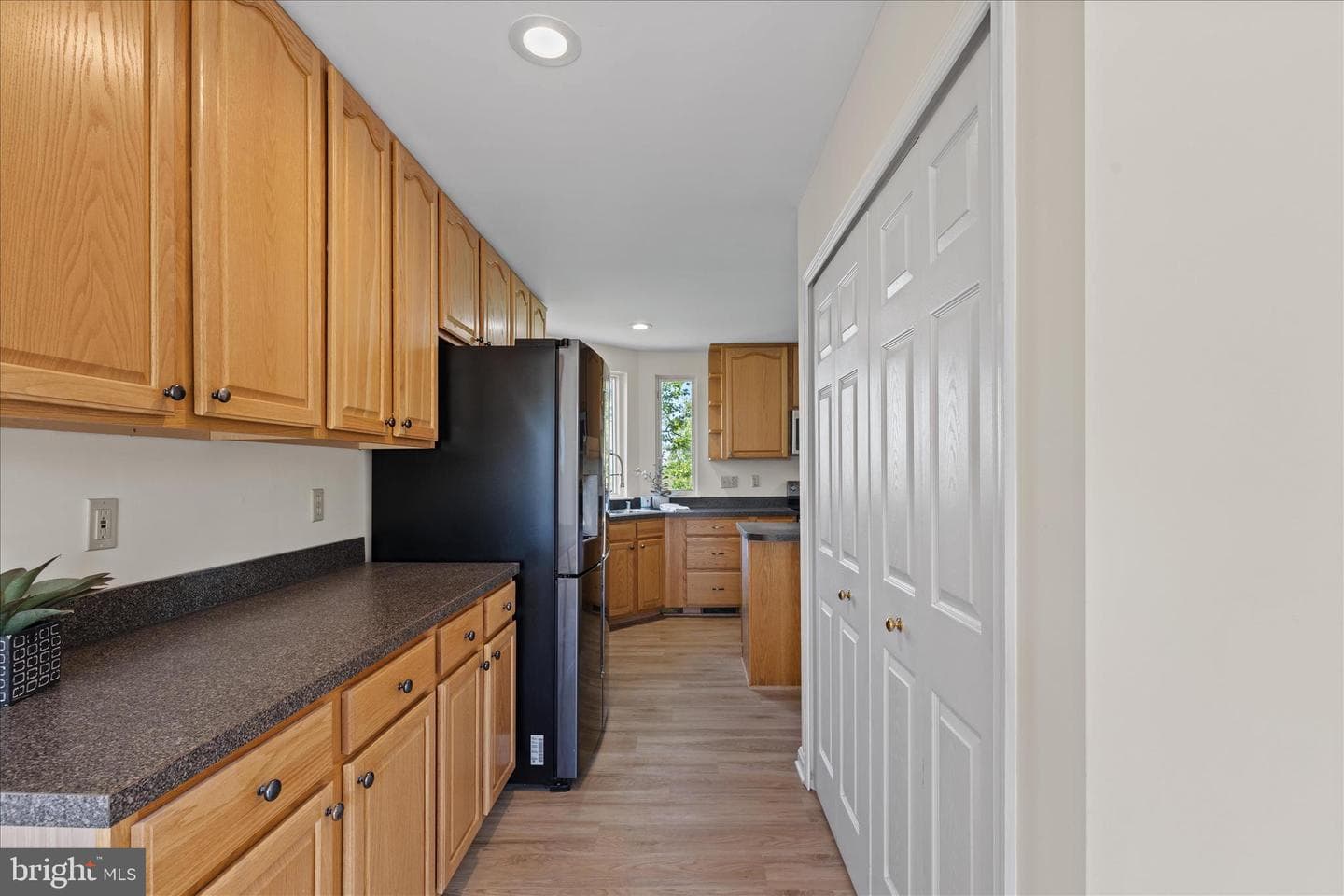 5523 Ilchester Street photo 11