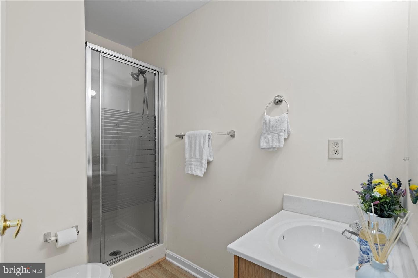 5523 Ilchester Street photo 17