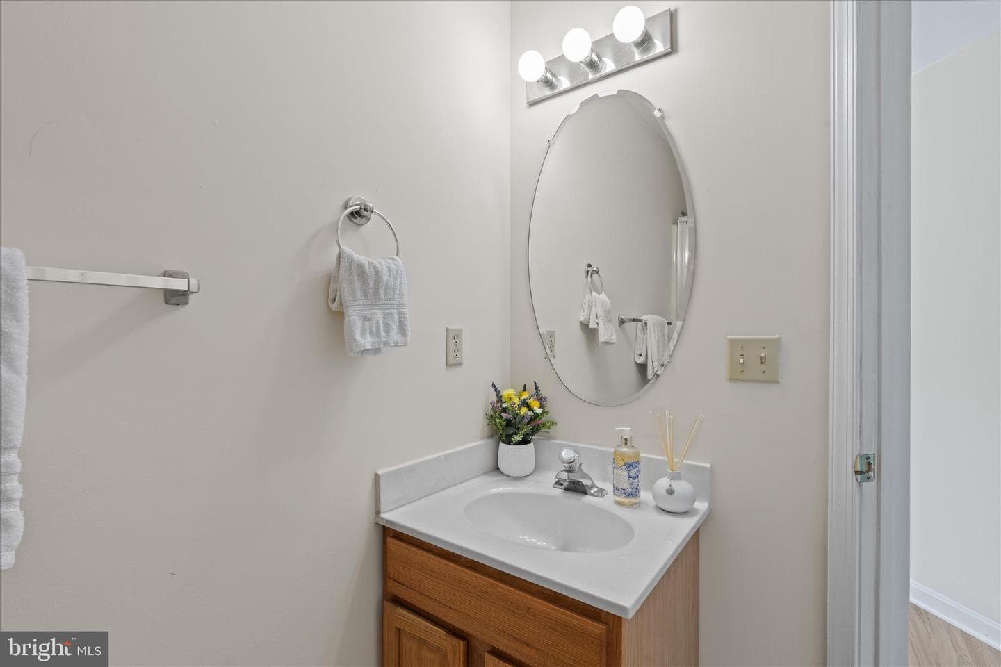 5523 Ilchester Street photo 18