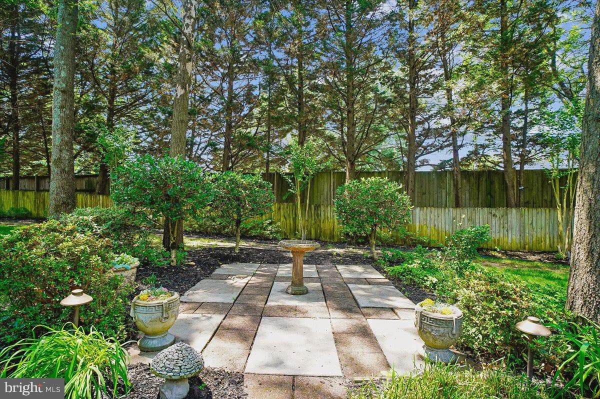 217 Raccoon Run Court photo 34