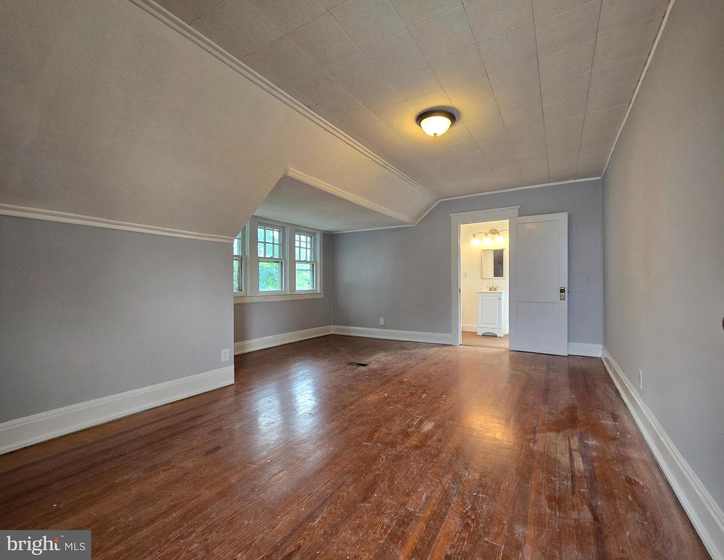 220 Meadow Road photo 27
