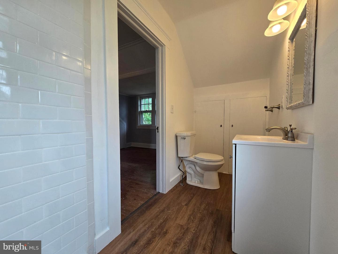 220 Meadow Road photo 33