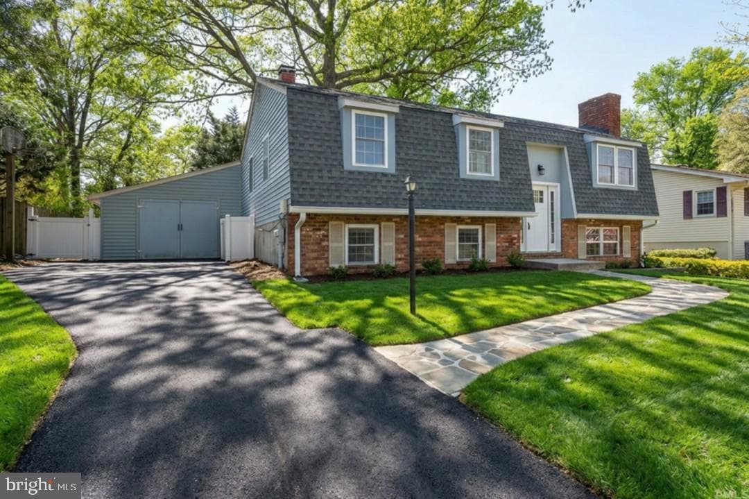 1075 Sun Valley Drive, Annapolis