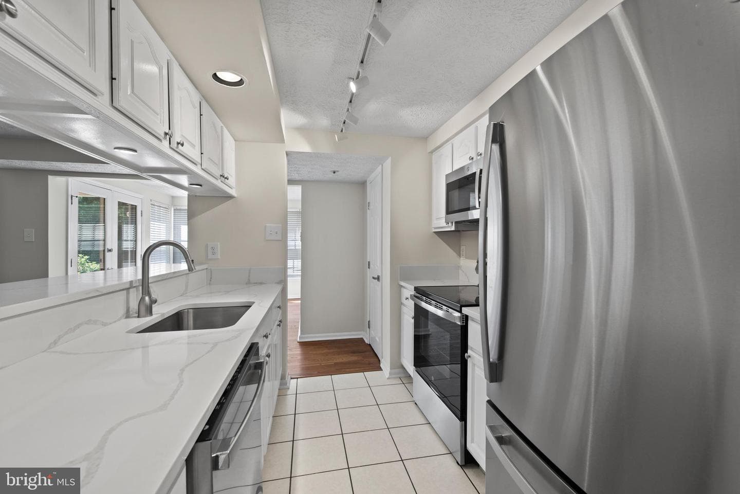 627 Deering Road #2b photo 4