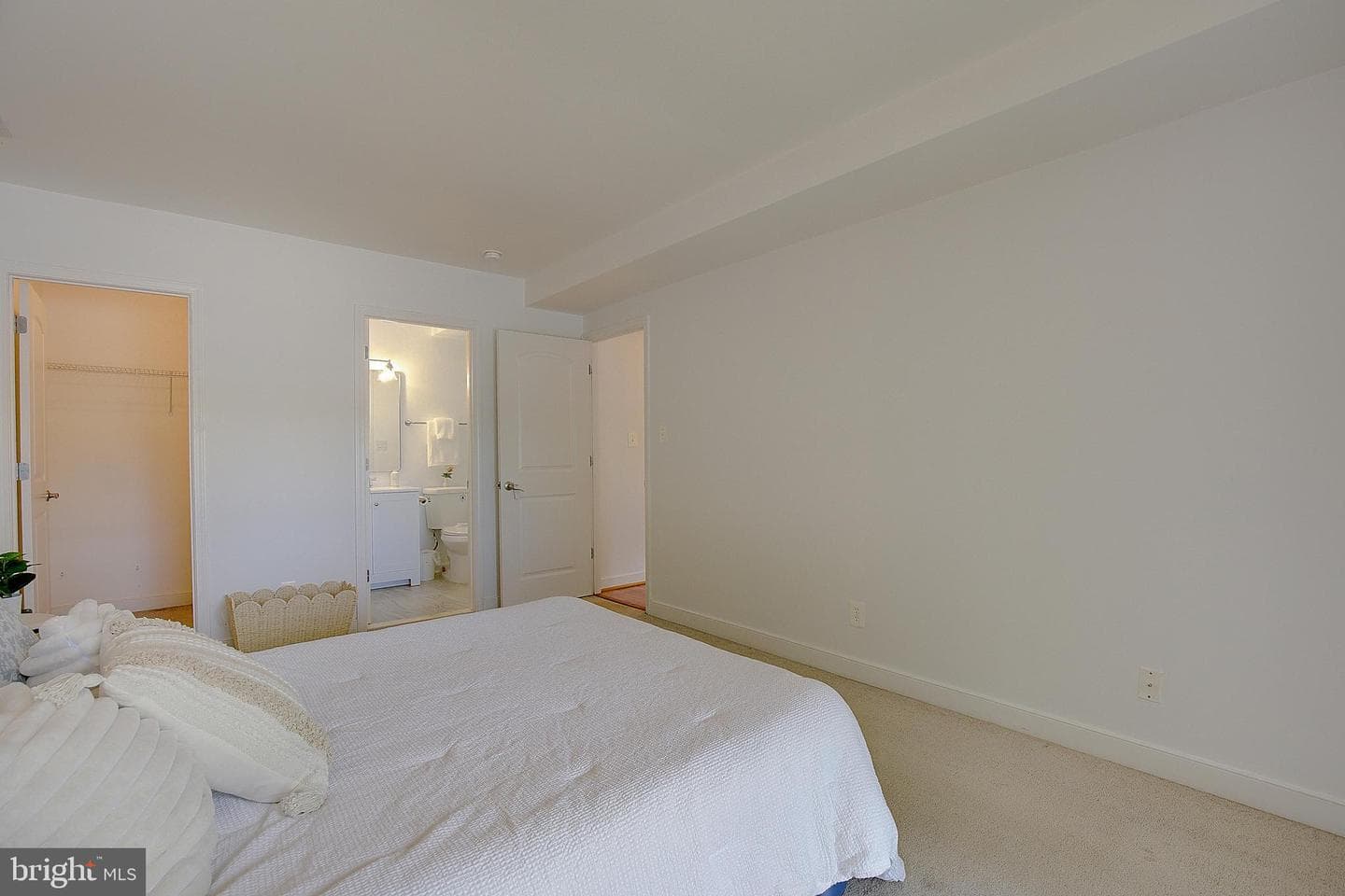 300 Hilltop Lane #i photo 22