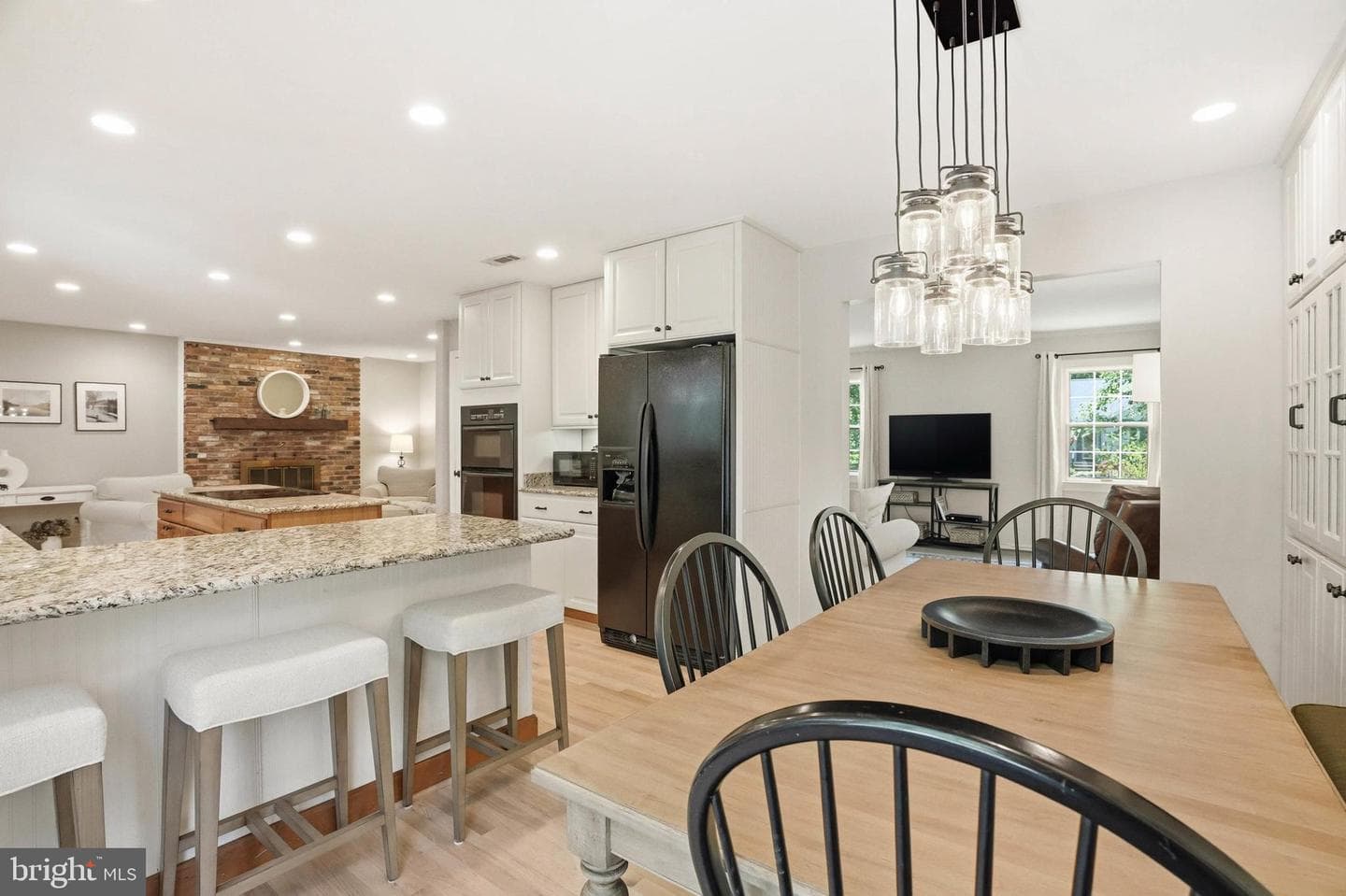 602 Bay Hills Drive photo 13