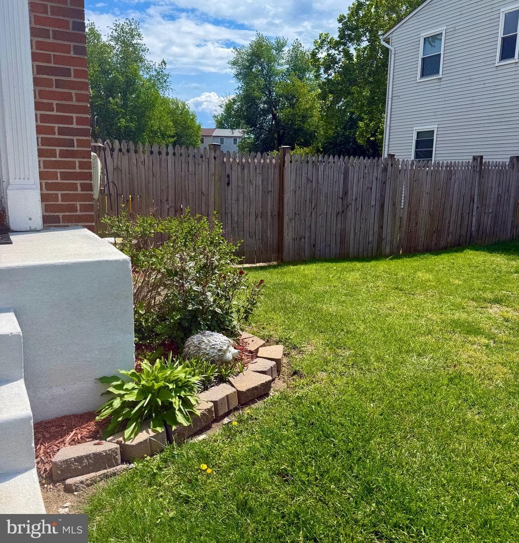 1288 Holmespun Drive, Pasadena
