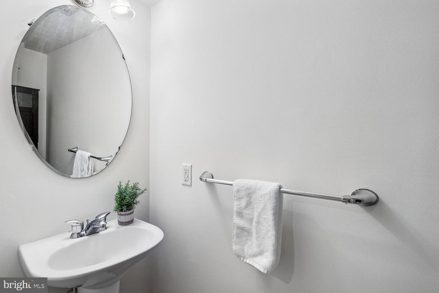 2426 Knapps Way photo 30