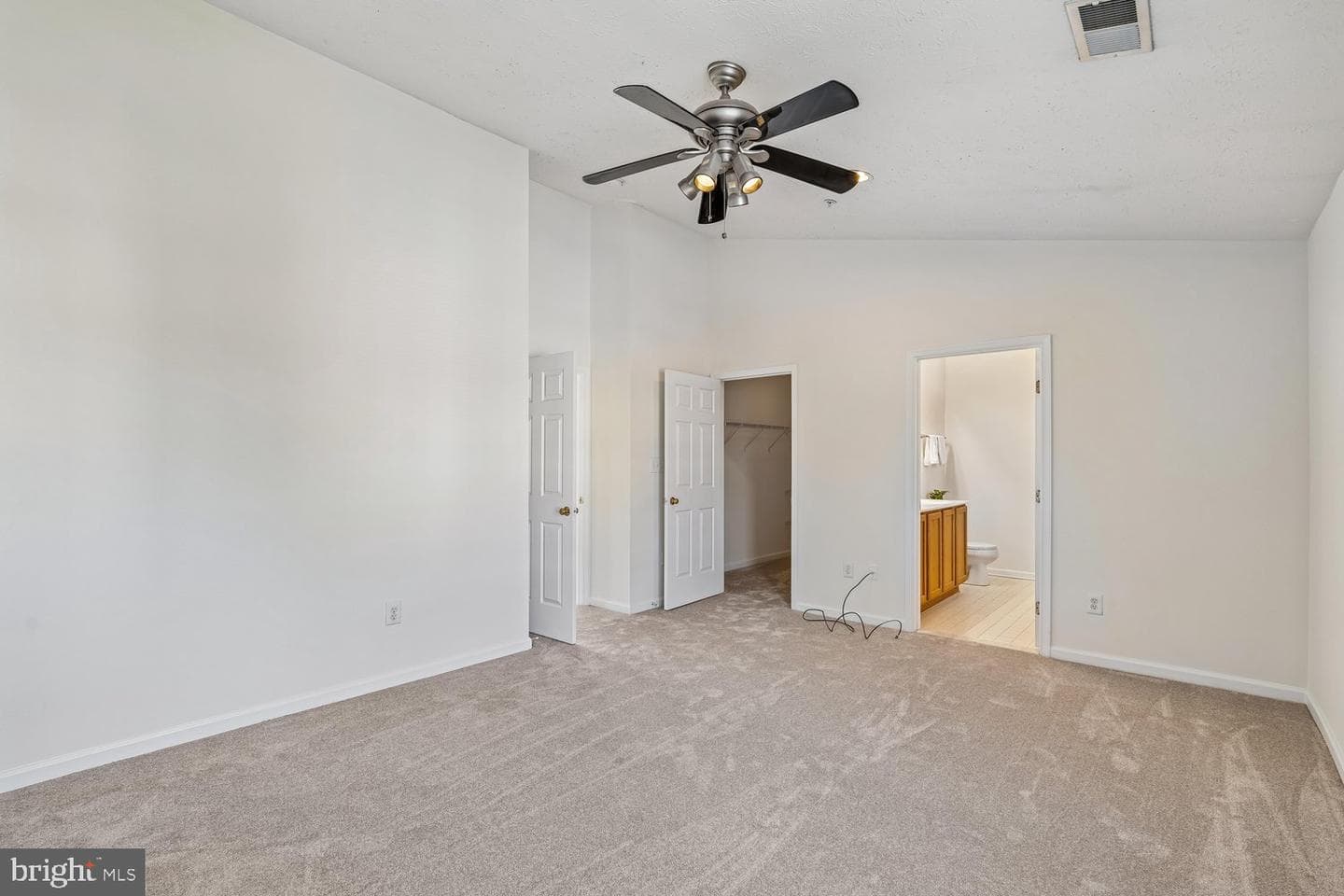 2426 Knapps Way photo 34
