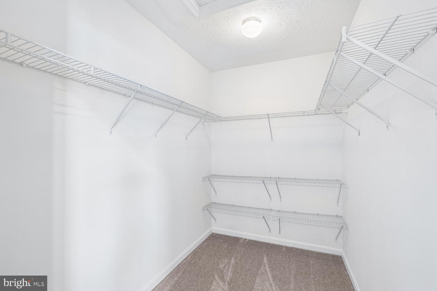 2426 Knapps Way photo 38