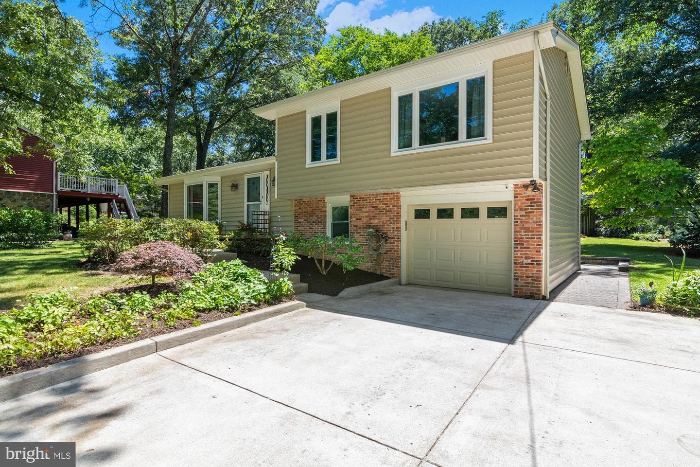 1123 Chinaberry Lane photo 3
