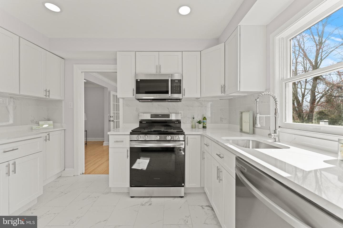 1452 Grandview Road photo 12