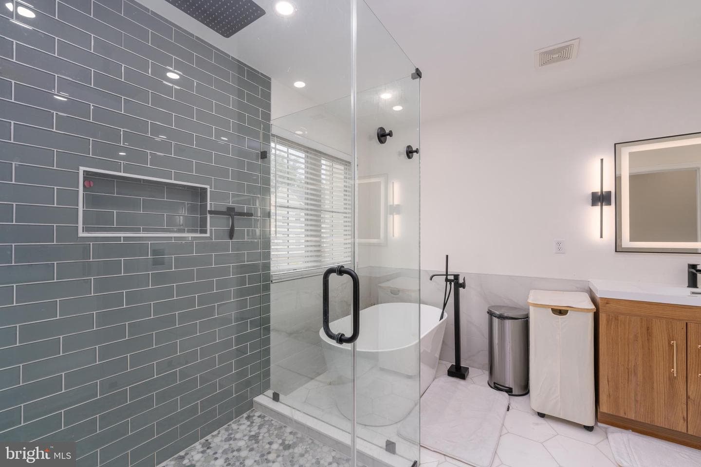 8473 Winding Trail photo 17