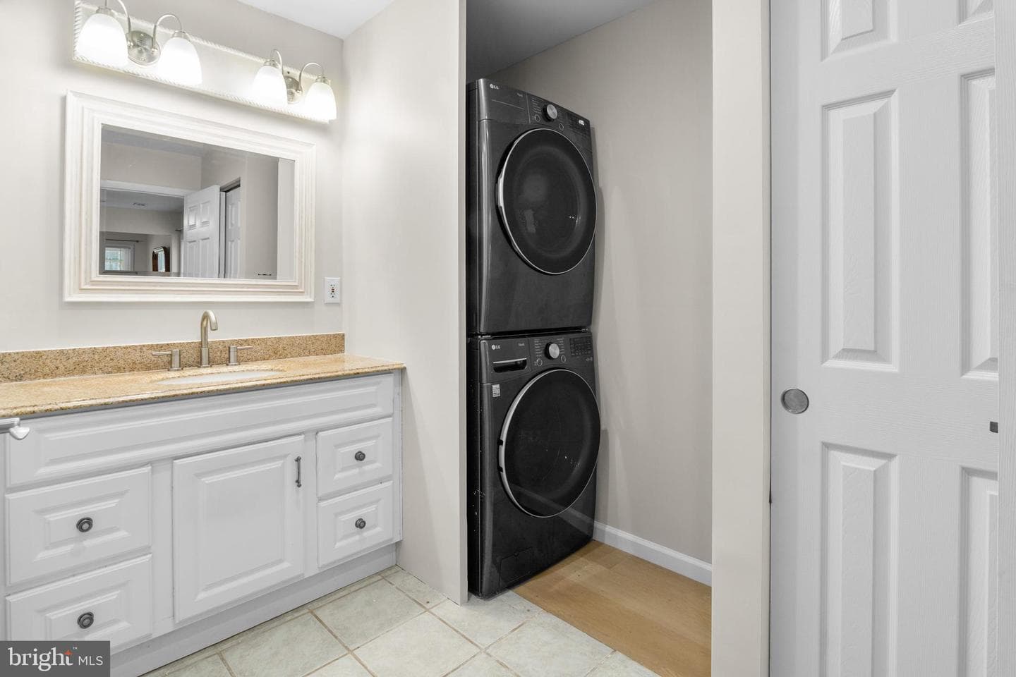 1801 E Regents Park Road photo 35