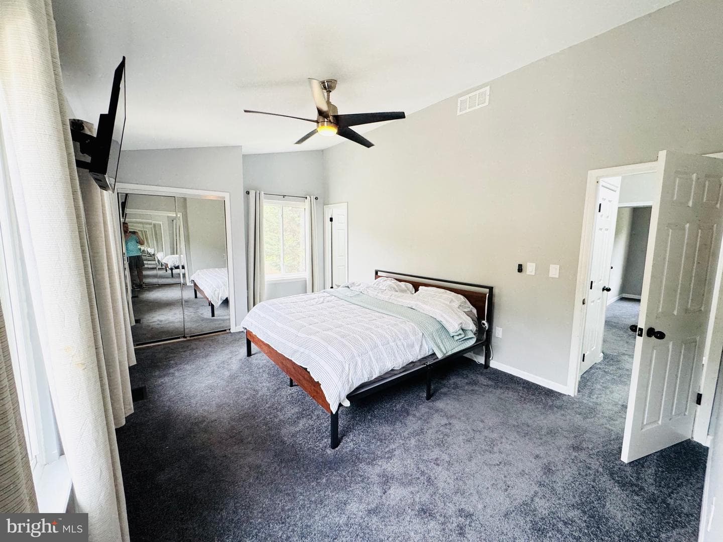 421 Peach Court photo 18