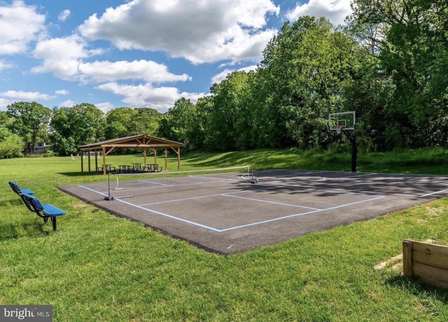 446 Fairford Court photo 41