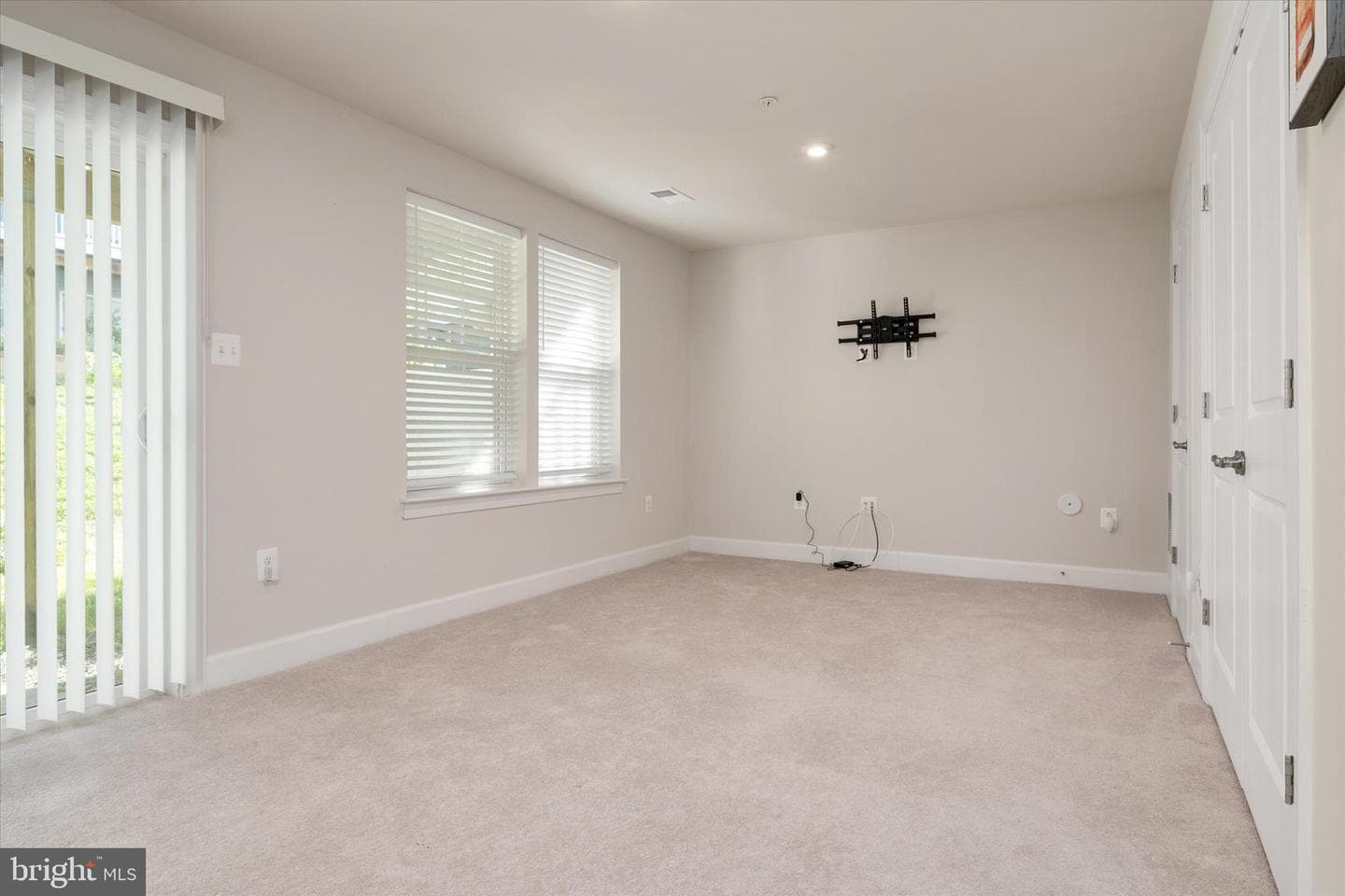 2266 Haw River Road photo 32