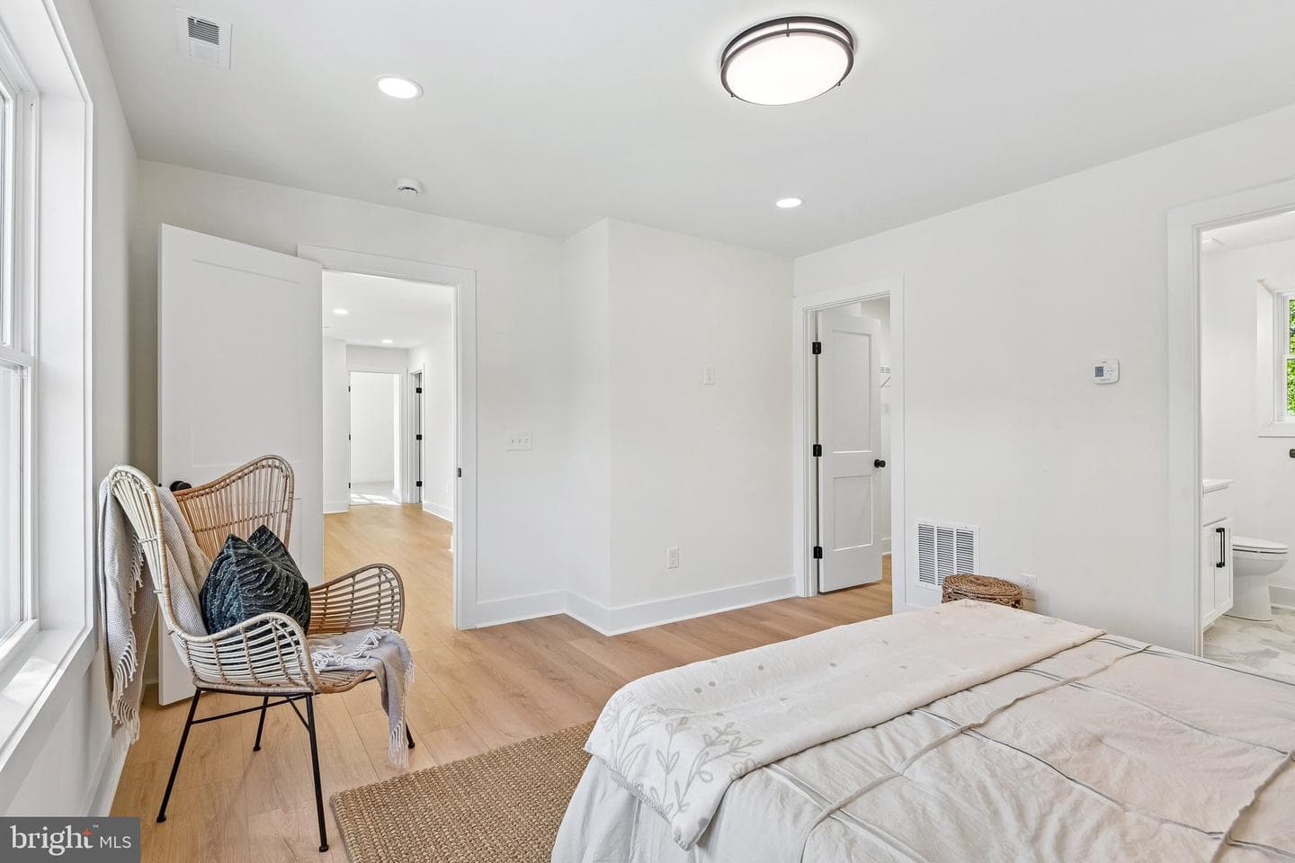 84b Kennedy Drive photo 23