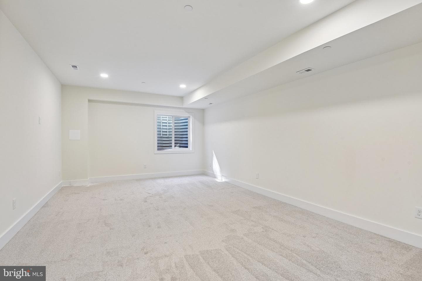 84b Kennedy Drive photo 26