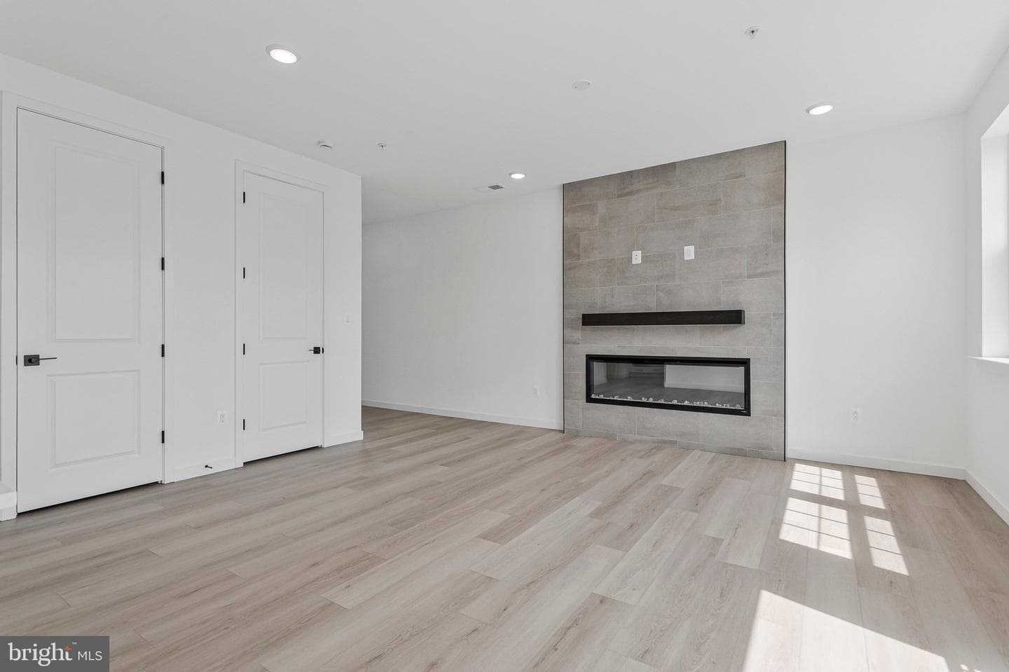 5721 Howard Drive photo 7