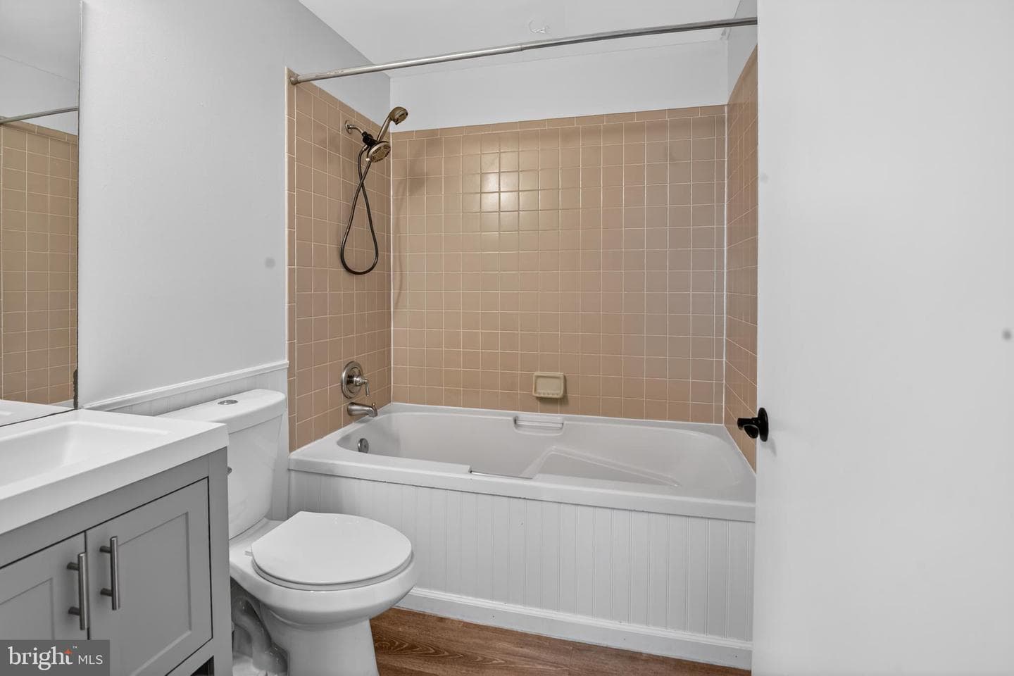 607 Overhill Drive photo 17