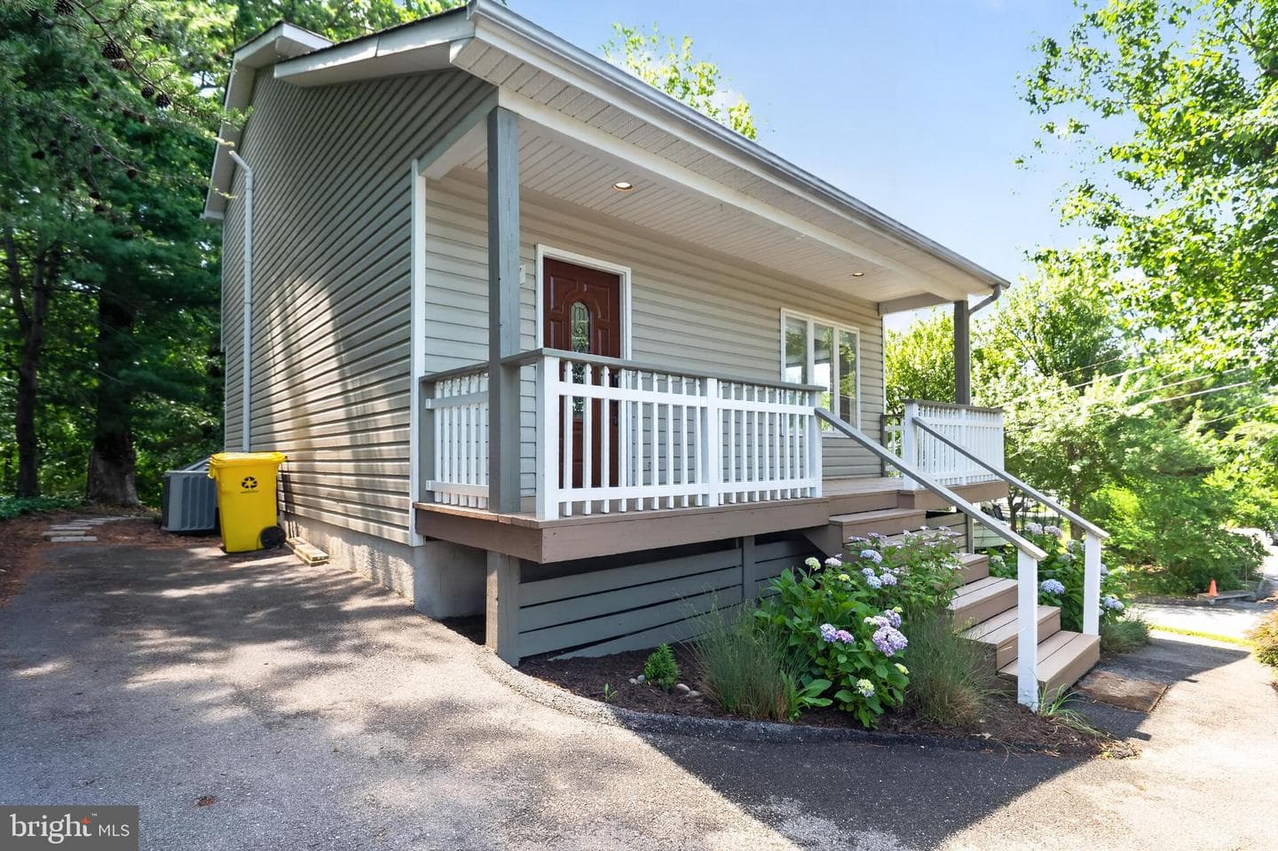 607 Overhill Drive, Edgewater