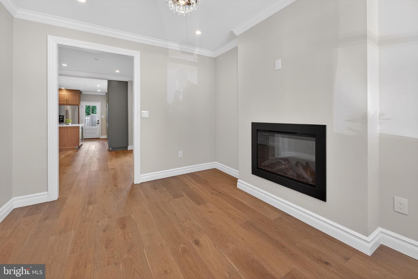 11 1/2 College Avenue photo 19