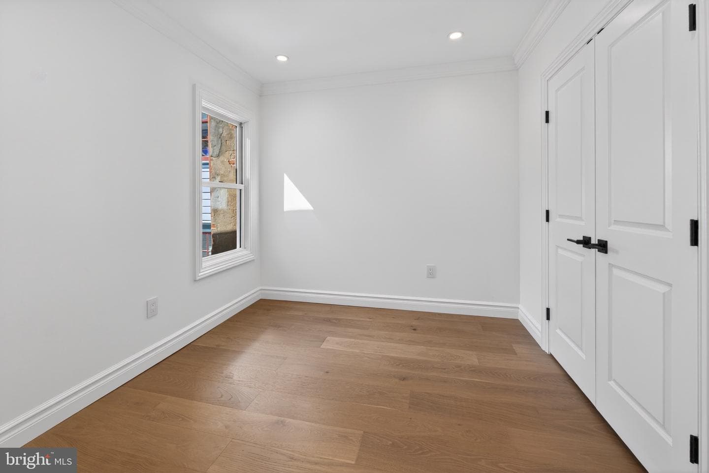 11 1/2 College Avenue photo 32