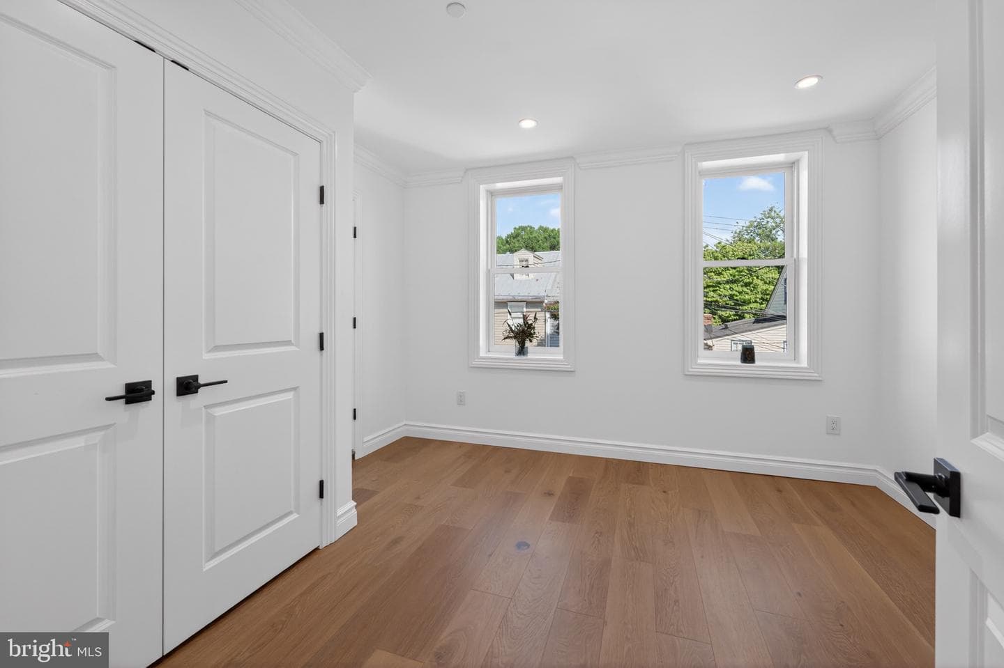 11 1/2 College Avenue photo 33
