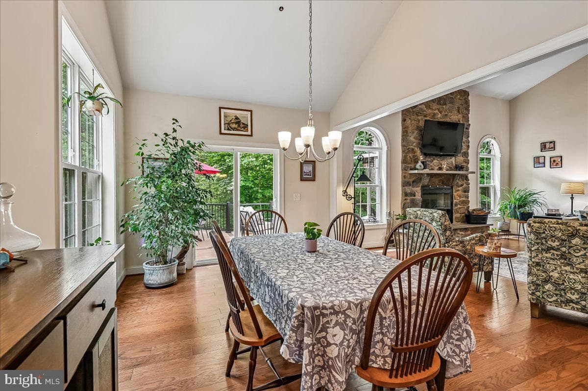 1457 Gilbert Road photo 10