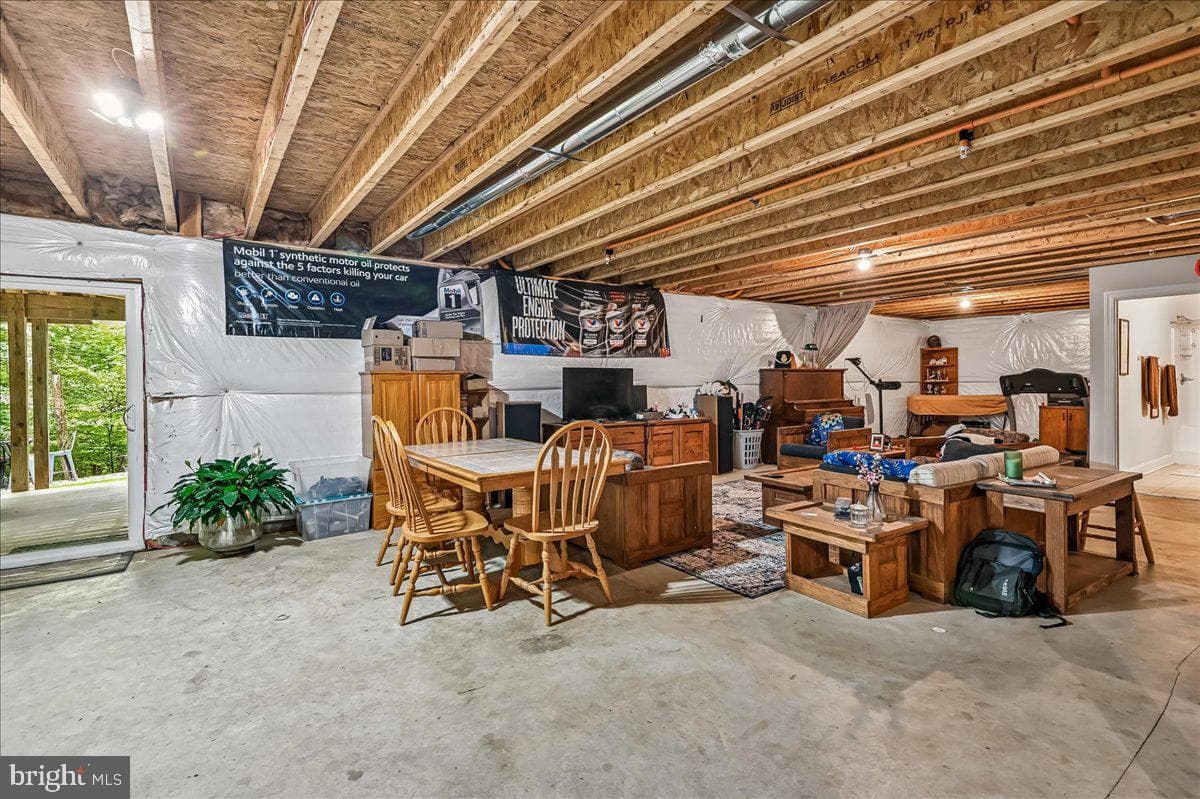 1457 Gilbert Road photo 57