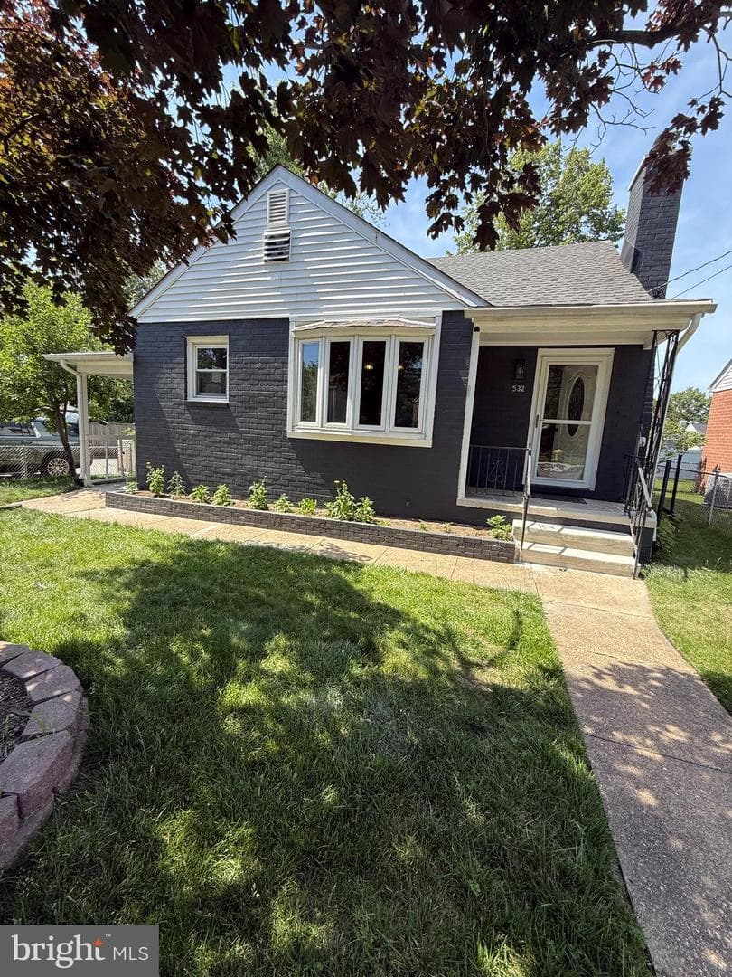 532 Stewart Avenue photo 13