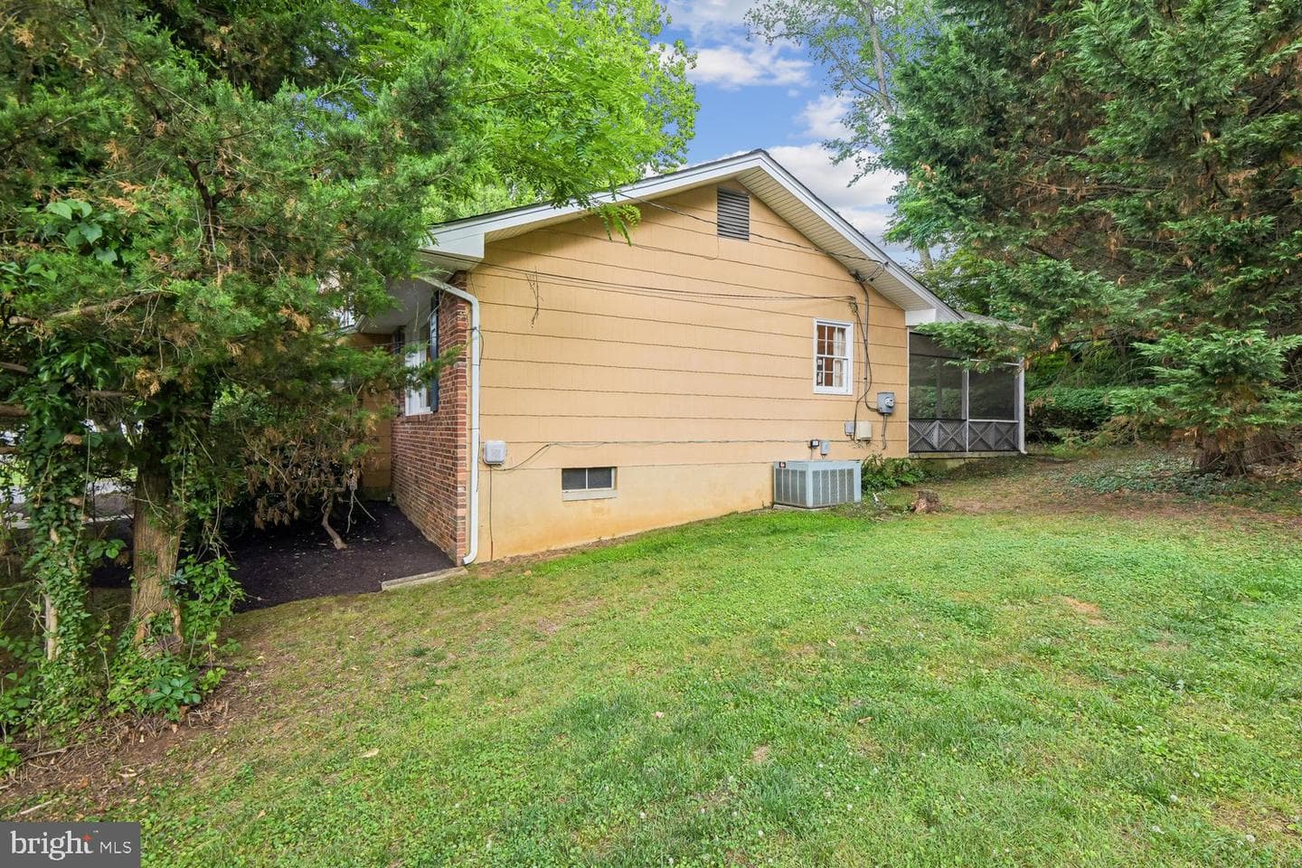 1518 Winchester Road photo 7